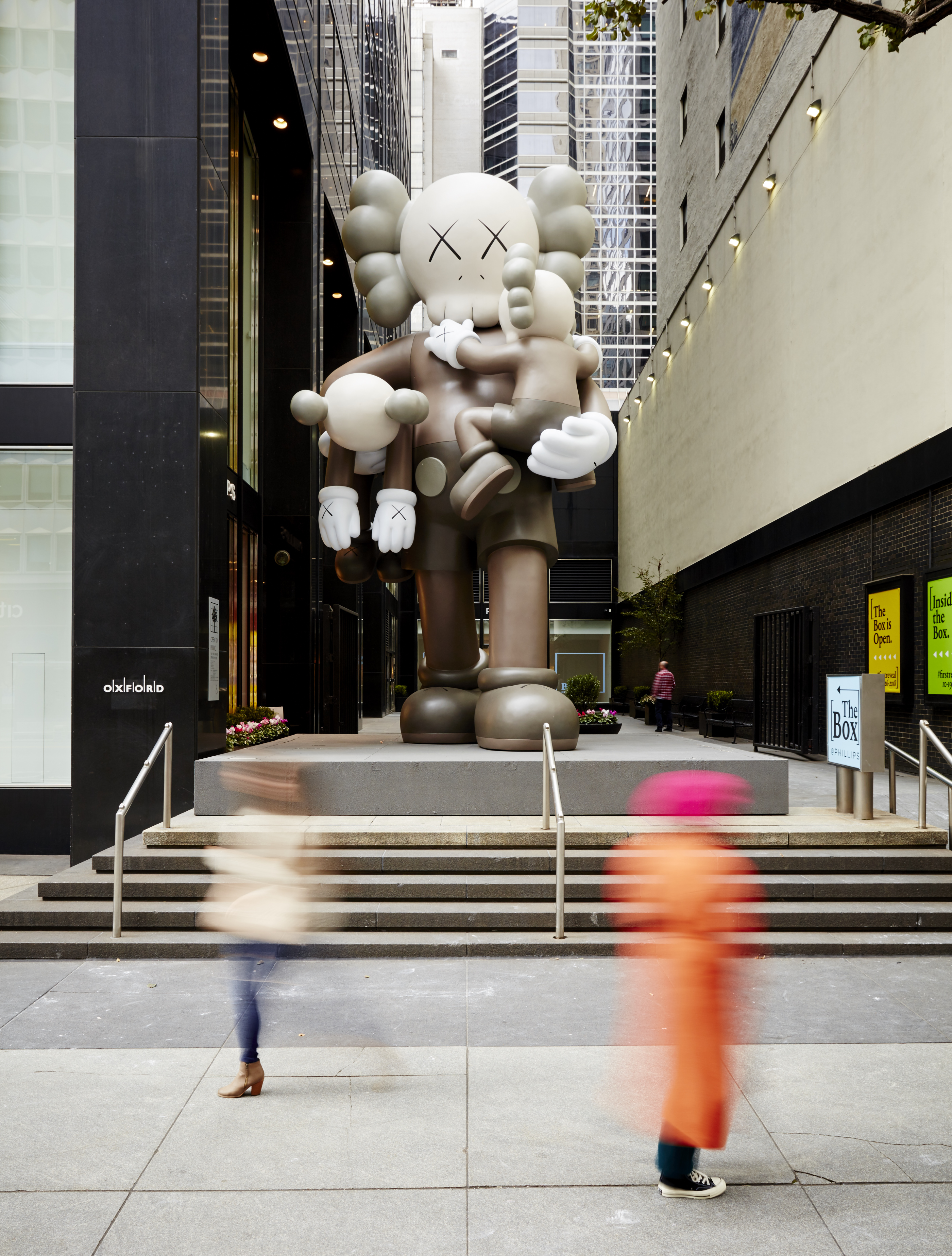 kaws big toy