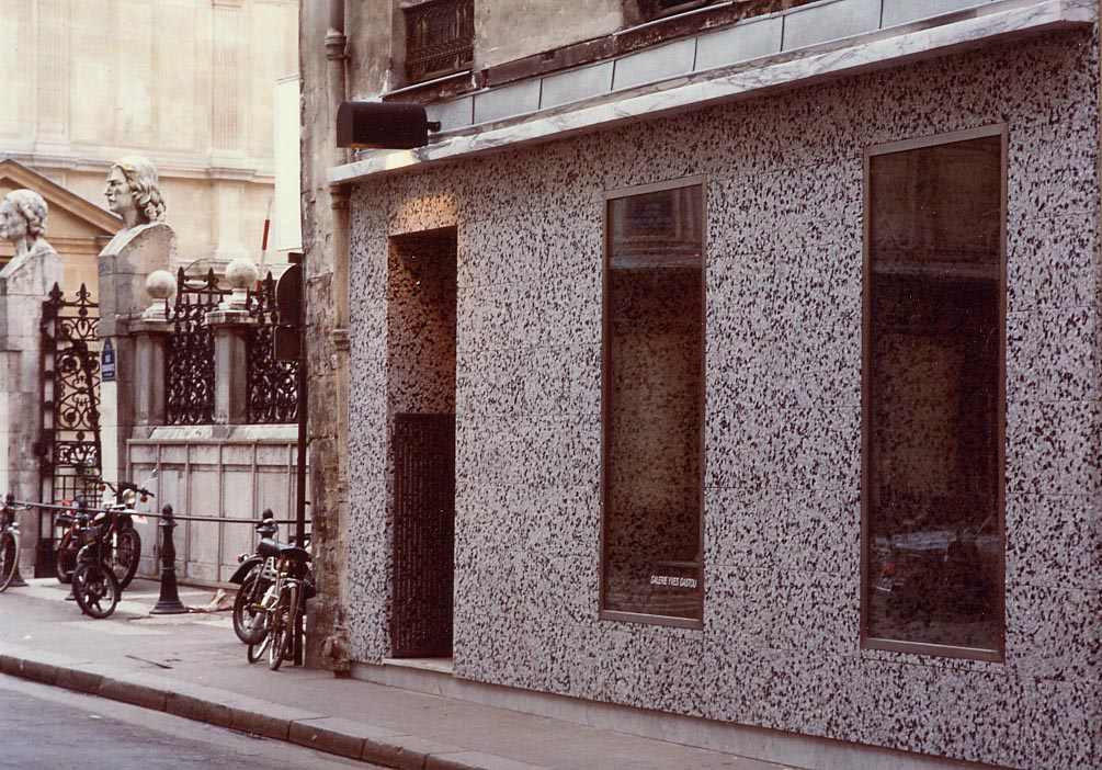 Galerie Yves Gastou Recreates Its Legendary Ettore Sottsass Facade At PAD Paris Galerie Yves Gastou Recreates Its Legendary Ettore Sottsass Facade At PAD Paris