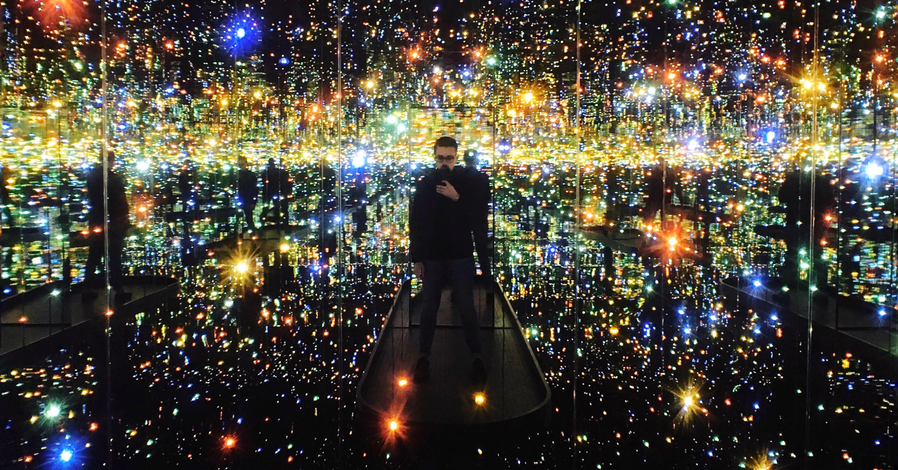 From Yayoi Kusama to Glenn Ligon, 7 Artists Who Use Light in Radical